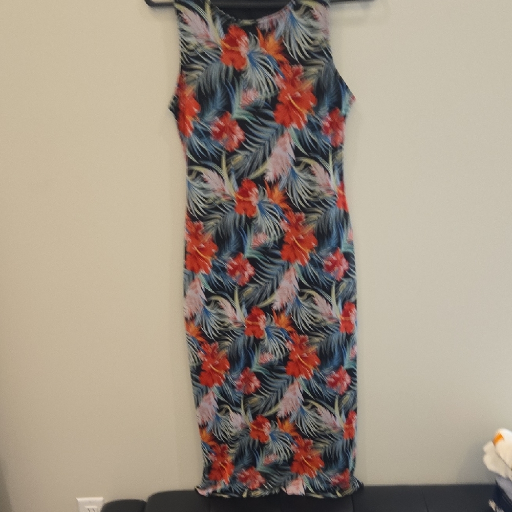 bebe Black Floral Tropical Maxi Dress with Red and Pink Blooms. Size Medium